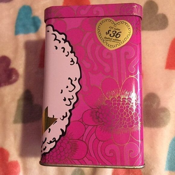 Benefit Cosmetics Collector Tin - Picture 3 of 8